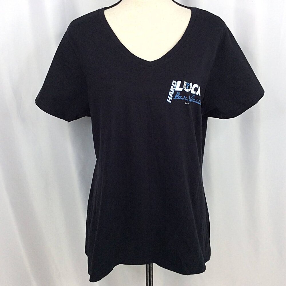 Hard Luck Bar & Grill T-Shirt Womens Size‎ XL Black Short Sleeve V-Neck Darts